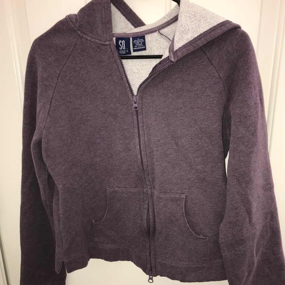 Sweatshirt